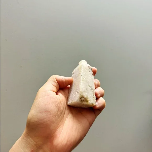 White Crystal Quartz Point - Picture 2 of 2